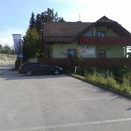Sport Haus Duem メドヴォデ